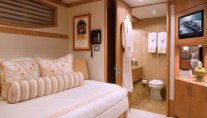SERENITY - Port VIP Cabin